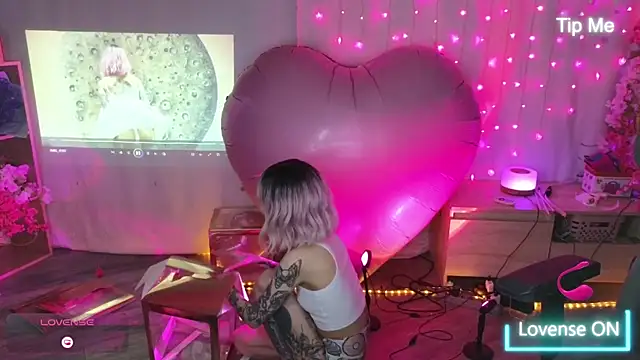 Kerry Kirk online show from February 2026 11:36:02 PM