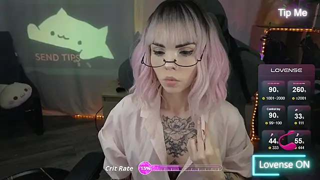 Snapshot of Kerry_Kirk chatting on November 2025 08:42:02 PM Kerry Kirk online show from November 2025 08:42:02 PM