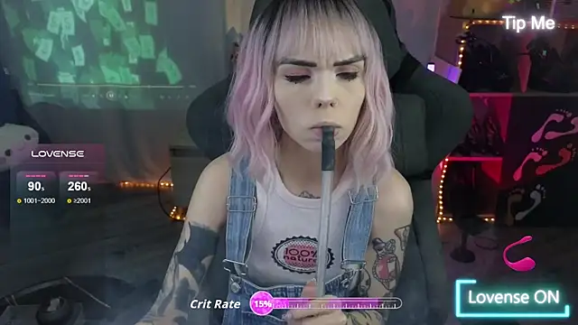 Snapshot of Kerry_Kirk chatting on November 2025 08:20:01 PM Kerry Kirk online show from November 2025 08:20:01 PM