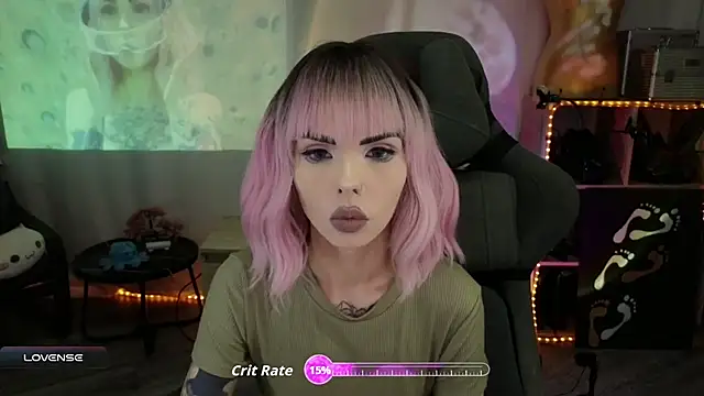 Snapshot of Kerry_Kirk chatting on November 2025 06:44:01 PM Kerry Kirk online show from November 2025 06:44:01 PM