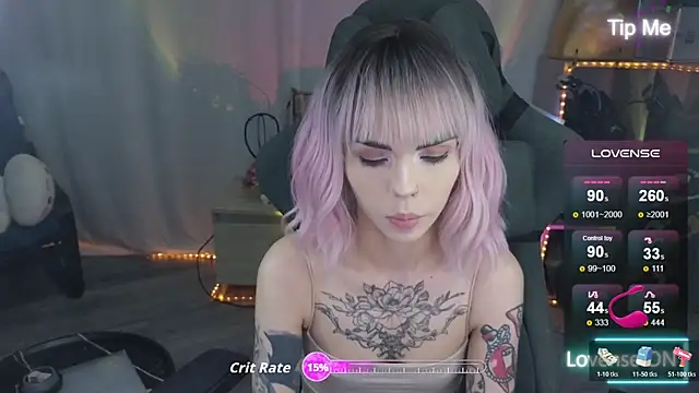 Snapshot of Kerry_Kirk chatting on November 2025 10:32:01 PM Kerry Kirk online show from November 2025 10:32:01 PM