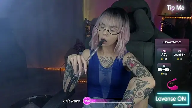 Snapshot of Kerry_Kirk chatting on November 2025 11:27:01 PM Kerry Kirk online show from November 2025 11:27:01 PM