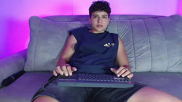 Antonella Cruz02 online show from July 2026 10:49:02 PM