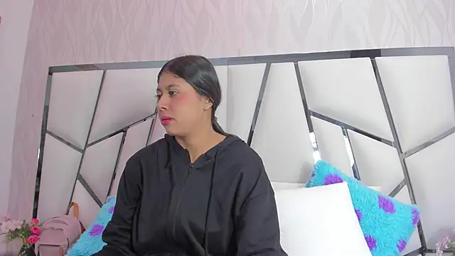  aurora18  online show from April 2026 03:09:02 AM