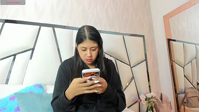  aurora18  online show from February 2026 03:06:01 AM