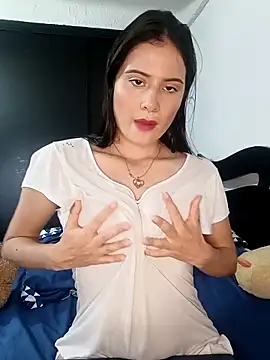 Zoe Clark  online show from October 2025 07:15:02 PM