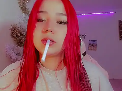 Snapshot of madisonx17 chatting on December 2025 10:14:02 PM madisonx17 online show from December 2025 10:14:02 PM