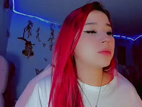 Snapshot of madisonx17 chatting on February 2025 03:34:02 AM madisonx17 online show from February 2025 03:34:02 AM