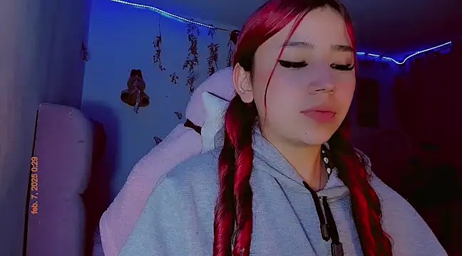 Snapshot of madisonx17 chatting on February 2025 05:31:01 AM madisonx17 online show from February 2025 05:31:01 AM