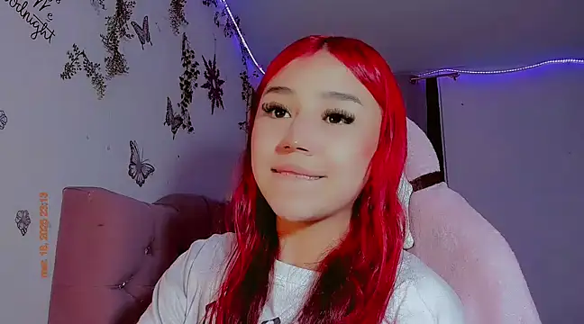 Snapshot of madisonx17 chatting on March 2025 04:14:01 AM madisonx17 online show from March 2025 04:14:01 AM