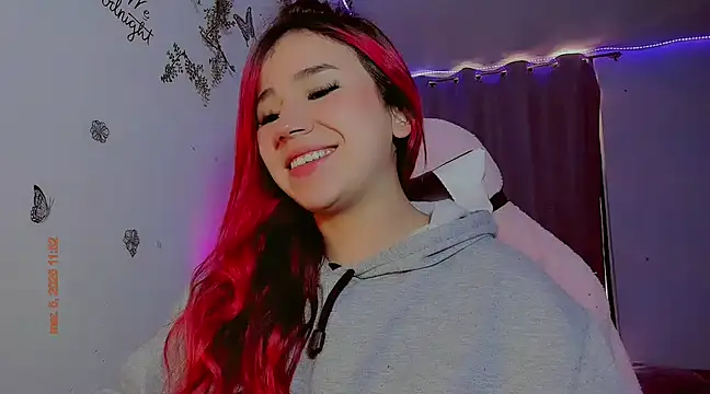 Snapshot of madisonx17 chatting on March 2025 04:57:02 PM madisonx17 online show from March 2025 04:57:02 PM