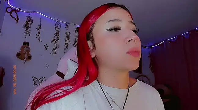 Snapshot of madisonx17 chatting on January 2025 01:48:02 AM madisonx17 online show from January 2025 01:48:02 AM