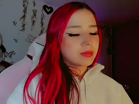 Snapshot of madisonx17 chatting on January 2025 02:04:01 AM madisonx17 online show from January 2025 02:04:01 AM