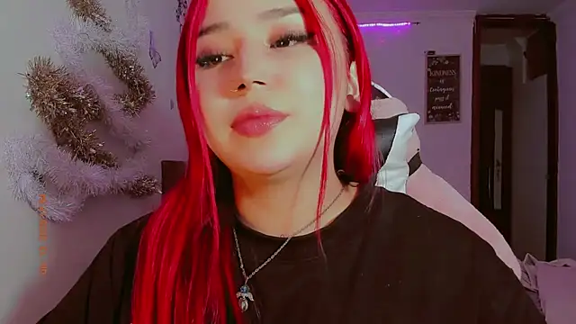 Snapshot of madisonx17 chatting on December 2025 09:21:02 PM madisonx17 online show from December 2025 09:21:02 PM