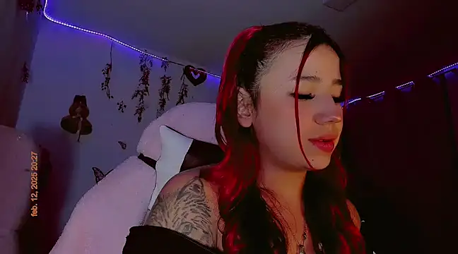 Snapshot of madisonx17 chatting on February 2025 01:29:02 AM madisonx17 online show from February 2025 01:29:02 AM