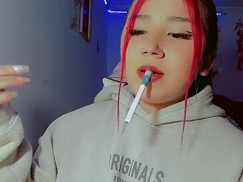 Snapshot of madisonx17 chatting on November 2025 01:42:02 AM madisonx17 online show from November 2025 01:42:02 AM