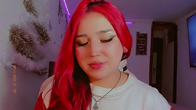 Snapshot of madisonx17 chatting on December 2025 10:37:01 PM madisonx17 online show from December 2025 10:37:01 PM