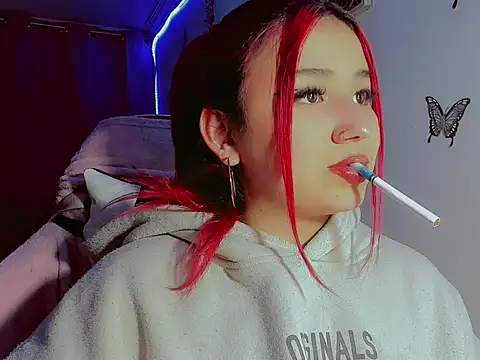 Snapshot of madisonx17 chatting on November 2025 12:14:02 AM madisonx17 online show from November 2025 12:14:02 AM