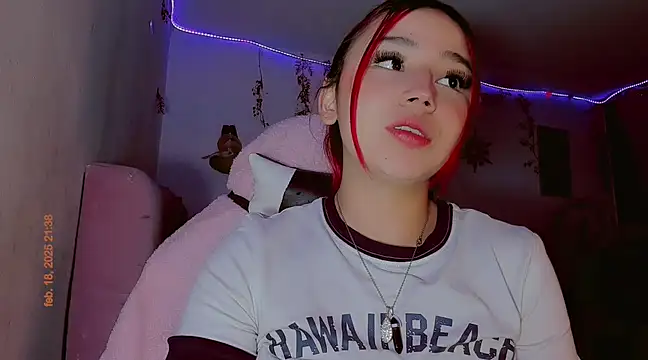 Snapshot of madisonx17 chatting on February 2025 02:44:02 AM madisonx17 online show from February 2025 02:44:02 AM