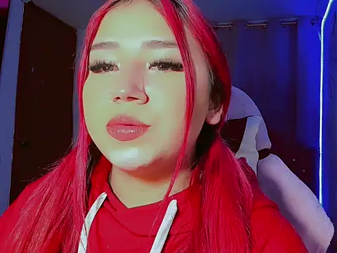 Snapshot of madisonx17 chatting on November 2025 12:14:01 AM madisonx17 online show from November 2025 12:14:01 AM