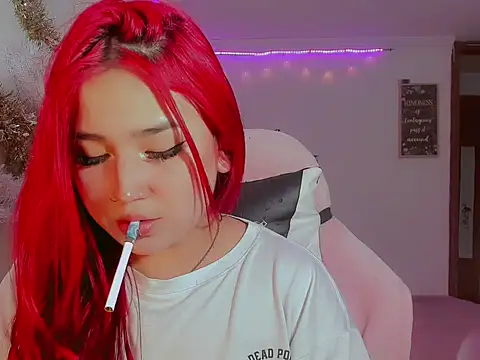 Snapshot of madisonx17 chatting on December 2025 08:58:01 PM madisonx17 online show from December 2025 08:58:01 PM