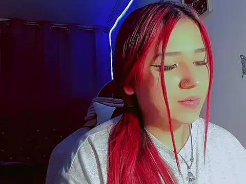 Snapshot of madisonx17 chatting on November 2025 12:14:01 AM madisonx17 online show from November 2025 12:14:01 AM