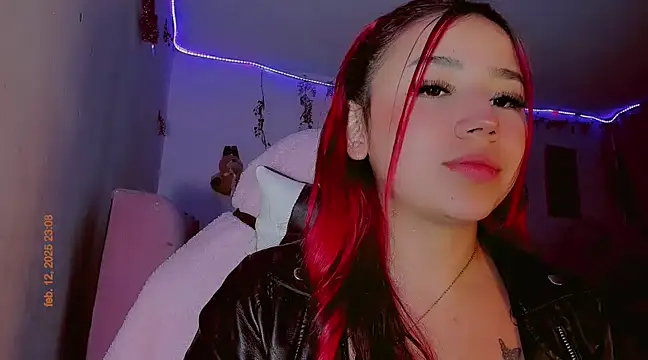 Snapshot of madisonx17 chatting on February 2025 04:32:02 AM madisonx17 online show from February 2025 04:32:02 AM