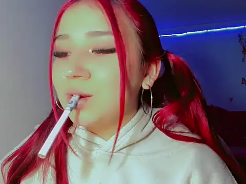 Snapshot of madisonx17 chatting on October 2025 10:21:02 PM madisonx17 online show from October 2025 10:21:02 PM