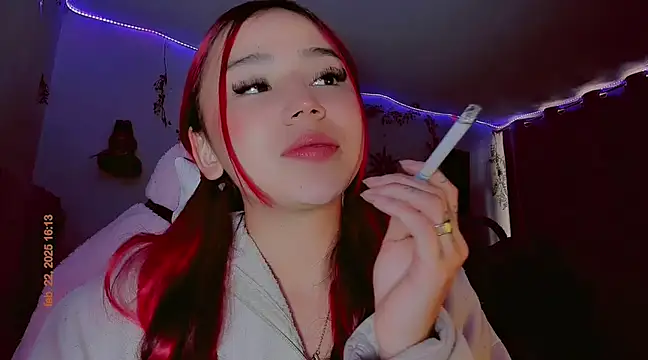 Snapshot of madisonx17 chatting on February 2025 09:15:01 PM madisonx17 online show from February 2025 09:15:01 PM