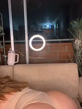 Snapshot of ValerieHilton chatting on February 2025 01:13:01 AM ValerieHilton online show from February 2025 01:13:01 AM