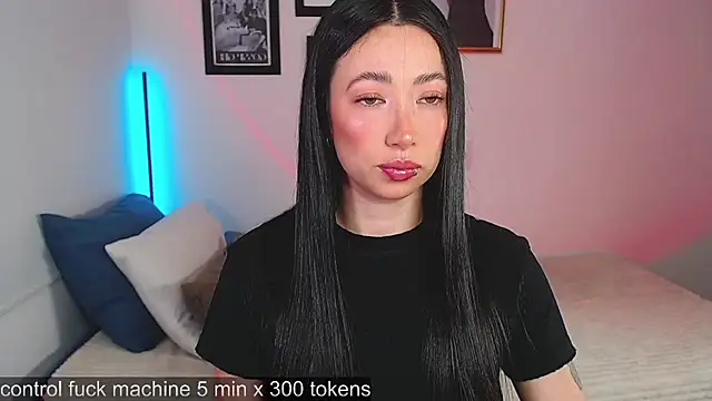 lilyy evanss online show from February 2025 01:11:01 AM