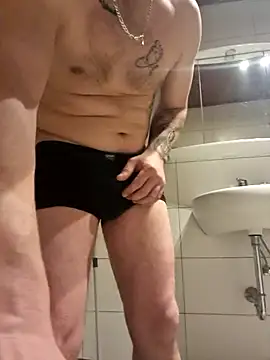 Snapshot of magicSeX4You chatting on February 2025 08:53:01 PM magicSeX4You online show from February 2025 08:53:01 PM