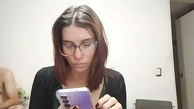 Luna-e-Franco1 online show from March 2026 01:18:02 AM