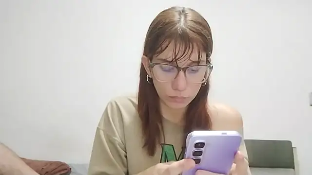 Snapshot of Luna-e-Franco1 chatting on June 2026 10:48:02 PM Luna-e-Franco1 online show from June 2026 10:48:02 PM