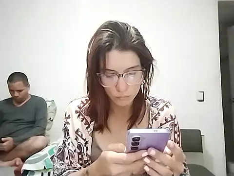 Luna-e-Franco1 online show from April 2026 12:50:01 AM