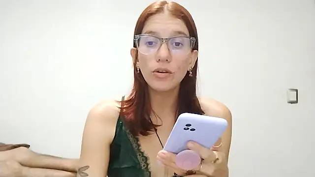 Luna-e-Franco1 online show from November 2025 12:04:01 AM