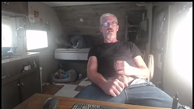 Snapshot of Di9ital069 chatting on September 2025 04:03:02 PM Di9ital069 online show from September 2025 04:03:02 PM