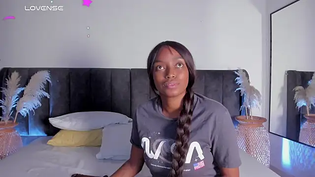Snapshot of Martina_jackson_15 chatting on February 2025 08:32:02 PM Martina jackson 15 online show from February 2025 08:32:02 PM