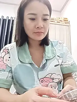 Snapshot of AnNa-99 chatting on November 2025 03:37:02 PM AnNa-99 online show from November 2025 03:37:02 PM