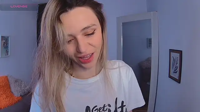 Lucy Princes online show from March 2025 05:02:01 AM