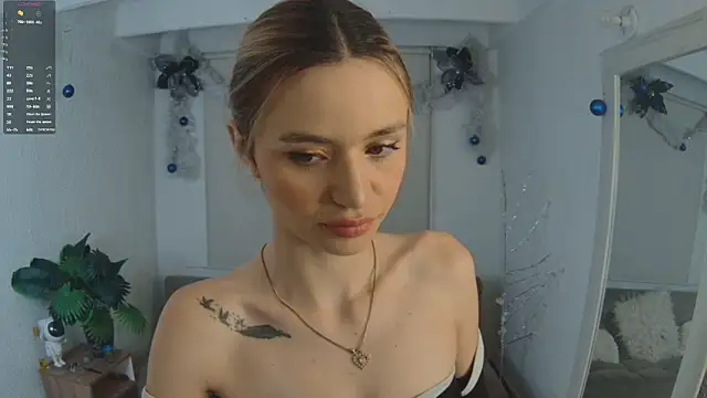 Lucy Princes online show from December 2025 04:45:02 AM