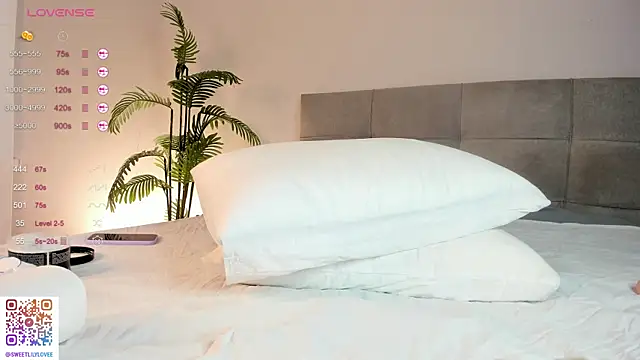 MargaretFlores online show from October 2025 06:12:01 AM