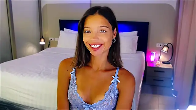 Snapshot of wow_Mia chatting on February 2025 02:33:02 AM wow Mia online show from February 2025 02:33:02 AM