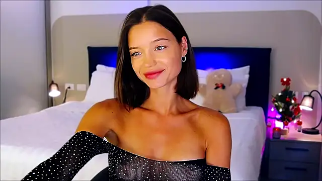 Snapshot of wow_Mia chatting on January 2025 01:37:02 AM wow Mia online show from January 2025 01:37:02 AM