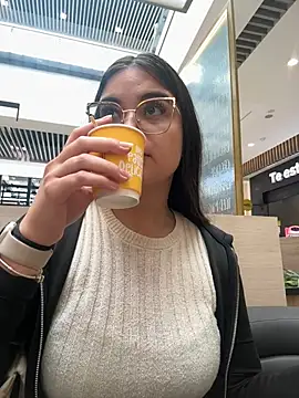 CamilaSofiia online show from February 2026 07:22:01 PM