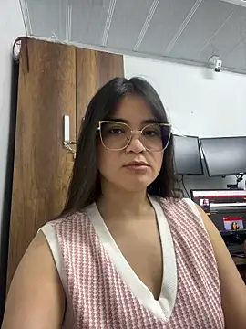 Snapshot of CamilaSofiia chatting on October 2025 07:28:01 PM CamilaSofiia online show from October 2025 07:28:01 PM