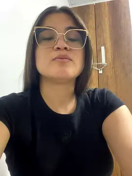 CamilaSofiia online show from November 2025 09:07:01 PM