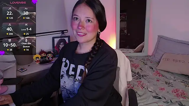 Lexie Thompson10 online show from November 2025 12:14:02 AM