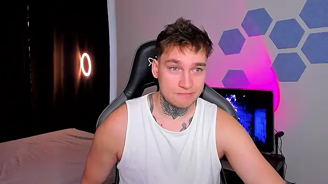 Snapshot of Chris_Tyson chatting on November 2025 07:52:01 AM Chris Tyson online show from November 2025 07:52:01 AM