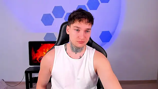 Snapshot of Chris_Tyson chatting on December 2025 09:46:01 AM Chris Tyson online show from December 2025 09:46:01 AM